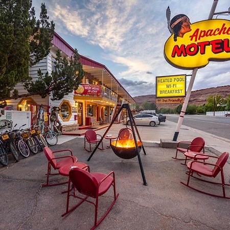 Apache Motel Моуаб Екстериор снимка